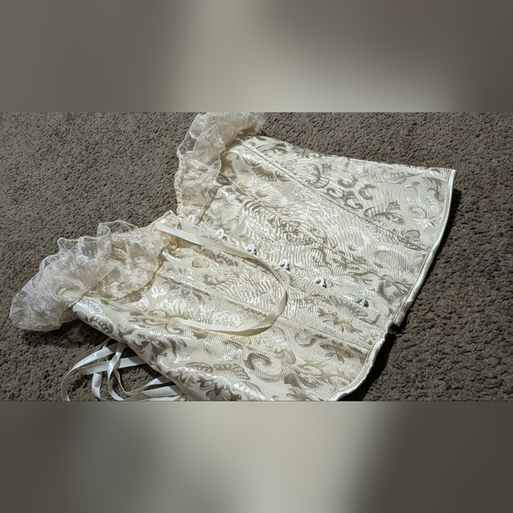 Cream corset - Picture 2 of 5